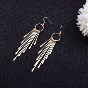 NEW Elegant Gold and Cream Dangle Earrings